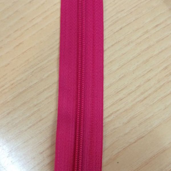 tessuto cerniera lampo zip catena 3 da 50cm fissa fucsia prezzo al pezzo  1.10 €