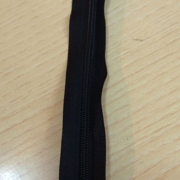 tessuto cerniera lampo zip catena 3 da 50cm fissa nero prezzo al pezzo 1.10  €