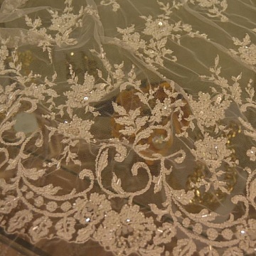 Pizzo Ricamato Con Paillettes